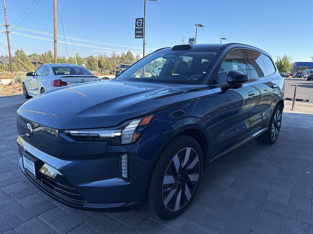 new 2025 Volvo EX90 car, priced at $91,367