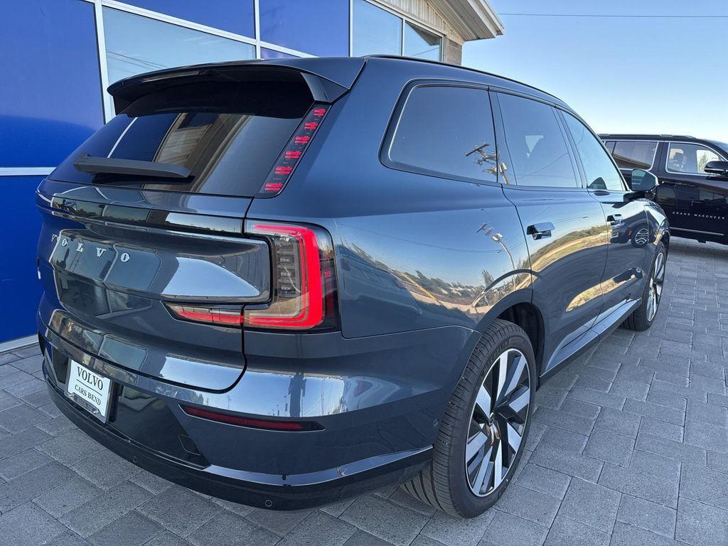 new 2025 Volvo EX90 car, priced at $91,367