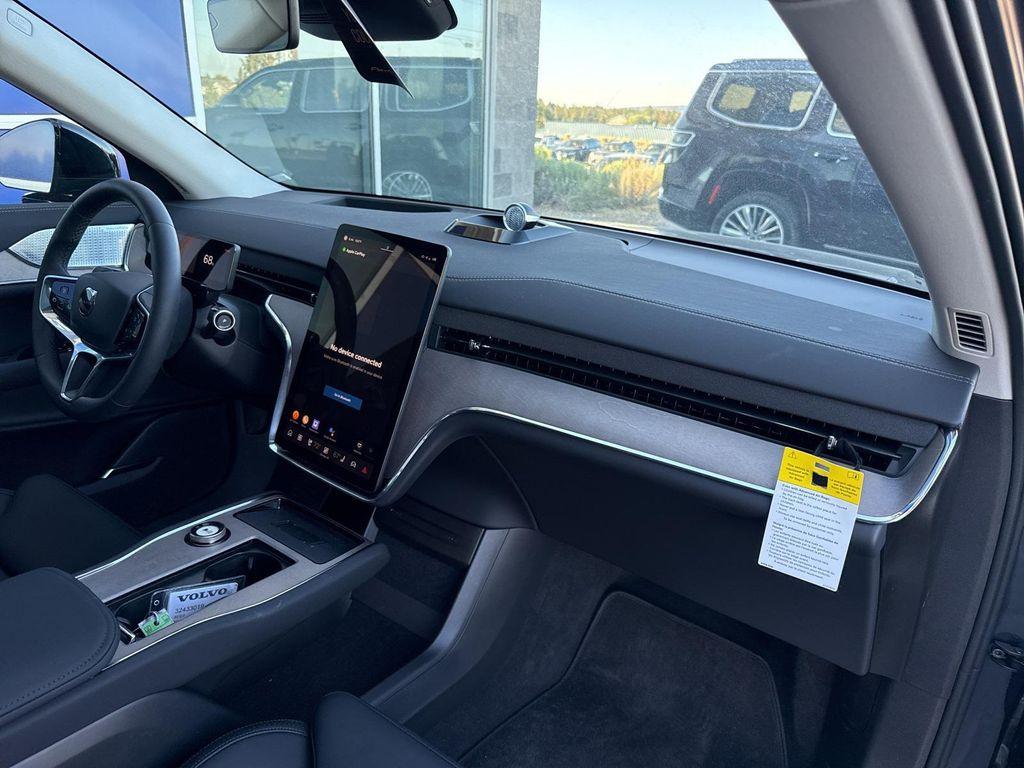 new 2025 Volvo EX90 car, priced at $91,367
