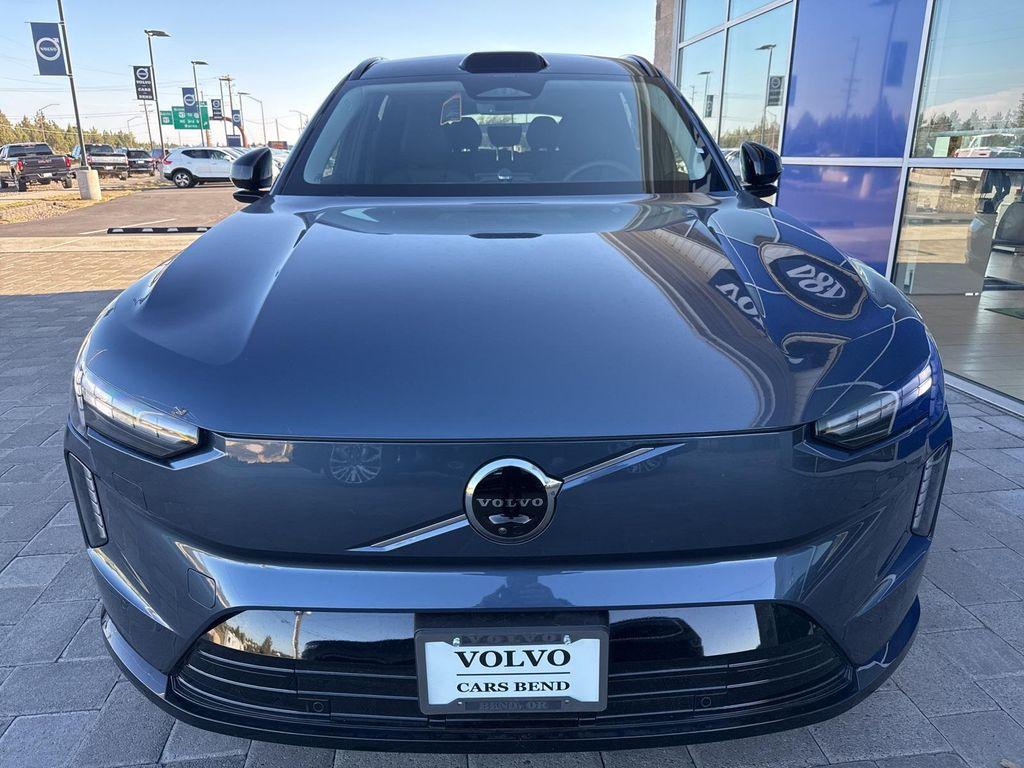 new 2025 Volvo EX90 car, priced at $91,367