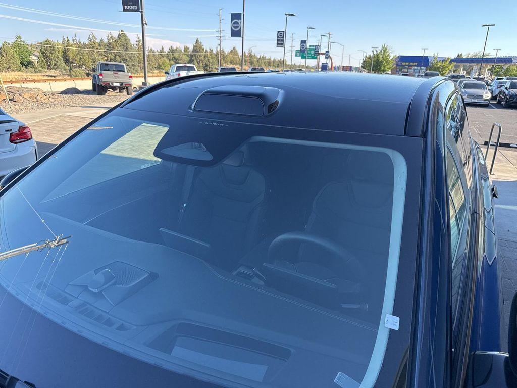 new 2025 Volvo EX90 car, priced at $91,367