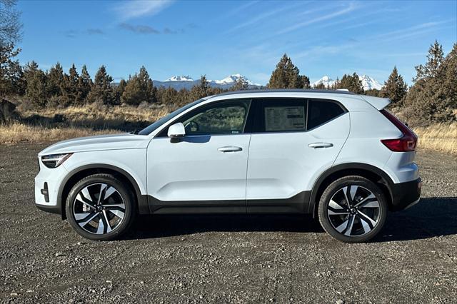 new 2025 Volvo XC40 car, priced at $49,575