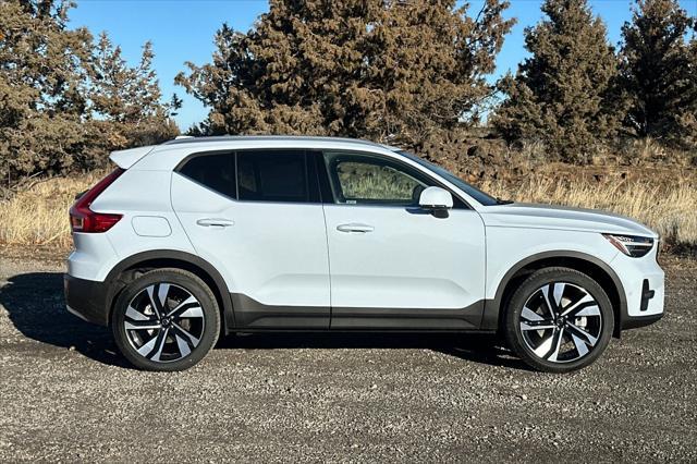 new 2025 Volvo XC40 car, priced at $49,575