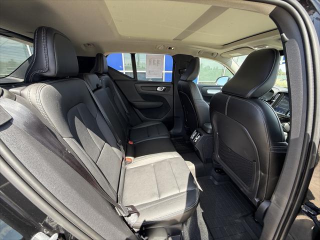 used 2019 Volvo XC40 car, priced at $22,490