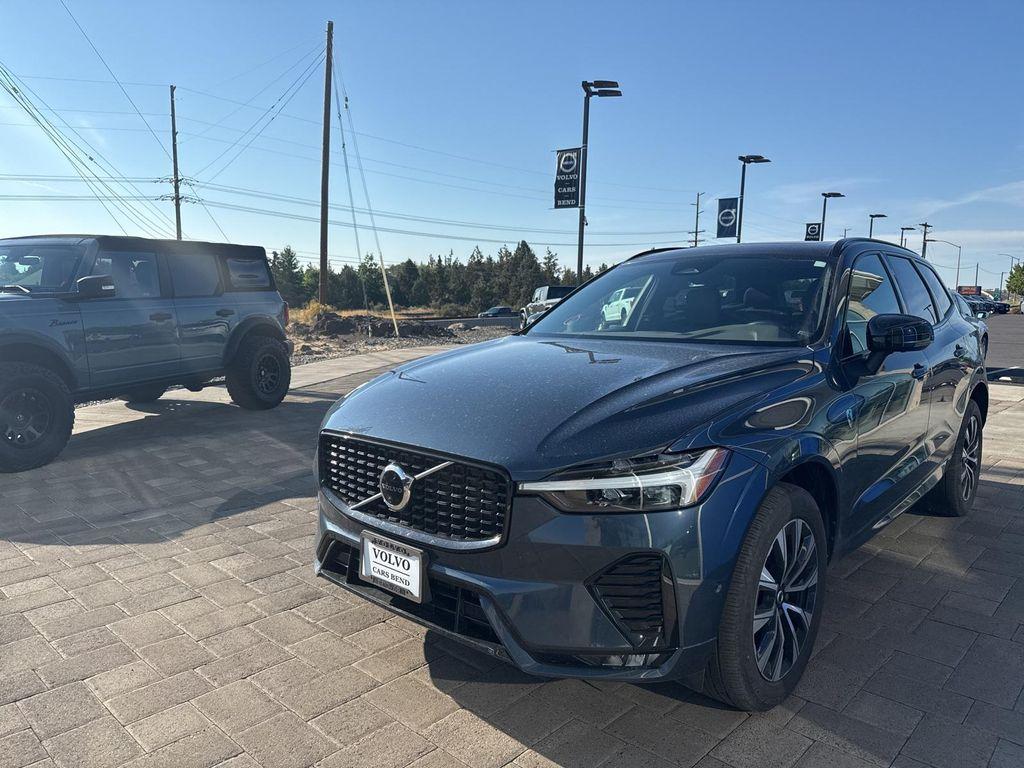 used 2023 Volvo XC60 car, priced at $39,490