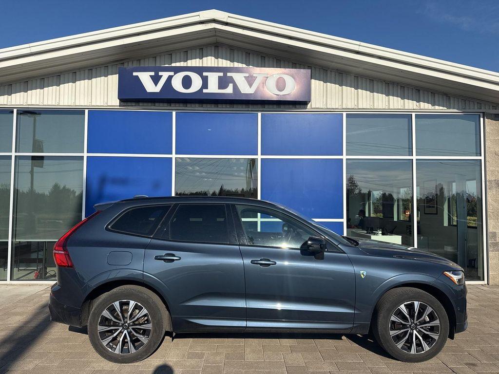 used 2023 Volvo XC60 car, priced at $39,490