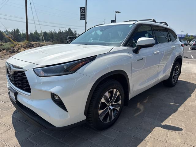 used 2021 Toyota Highlander Hybrid car, priced at $33,995