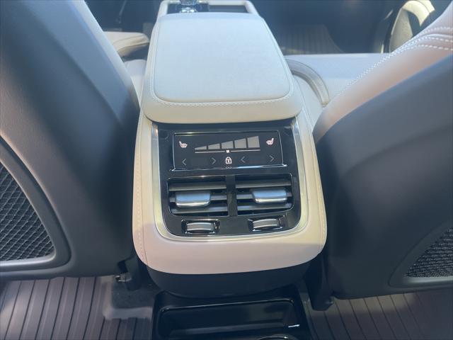new 2025 Volvo XC90 car