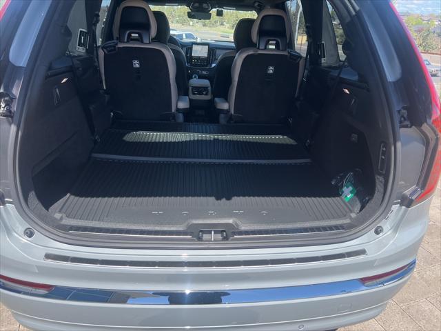 new 2025 Volvo XC90 car