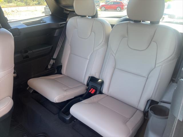 new 2025 Volvo XC90 car