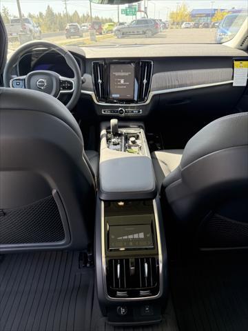 new 2025 Volvo S90 car