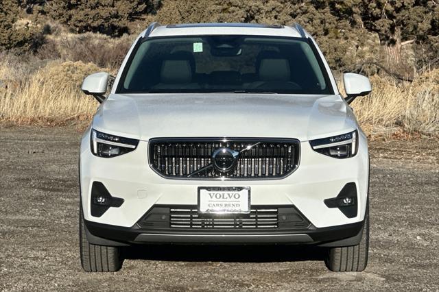 new 2025 Volvo XC40 car, priced at $51,550