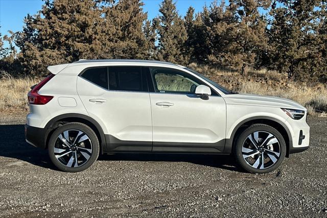 new 2025 Volvo XC40 car, priced at $51,550