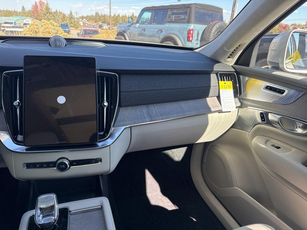 new 2026 Volvo XC90 Plug-In Hybrid car, priced at $95,180