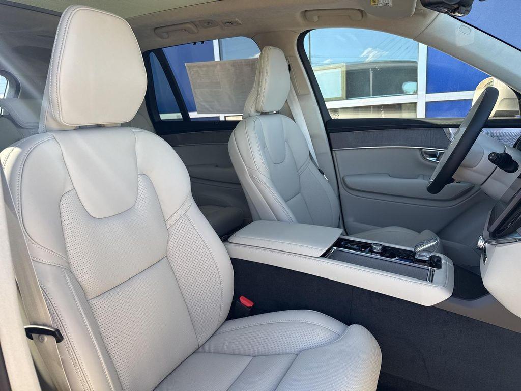 new 2026 Volvo XC90 Plug-In Hybrid car, priced at $95,180