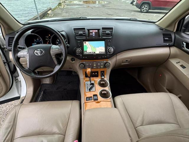 used 2010 Toyota Highlander Hybrid car, priced at $10,999