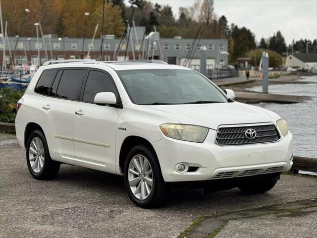 used 2010 Toyota Highlander Hybrid car, priced at $10,999