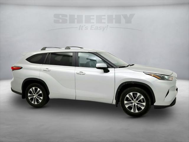 used 2023 Toyota Highlander car, priced at $37,791