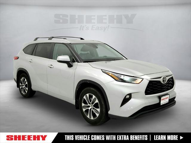 used 2023 Toyota Highlander car, priced at $37,791