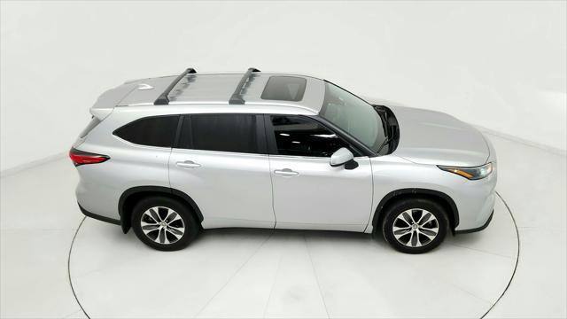 used 2023 Toyota Highlander car, priced at $37,791