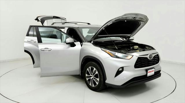 used 2023 Toyota Highlander car, priced at $37,791