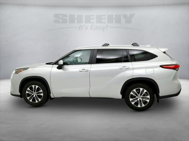 used 2023 Toyota Highlander car, priced at $37,791