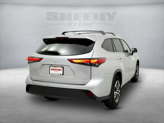 used 2023 Toyota Highlander car, priced at $37,791