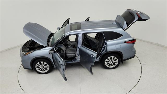 used 2021 Toyota Highlander car, priced at $35,791