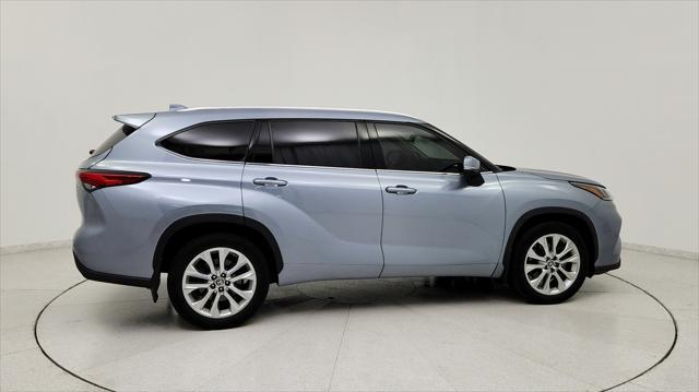 used 2021 Toyota Highlander car, priced at $35,791