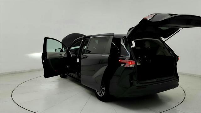 used 2022 Toyota Sienna car, priced at $35,891
