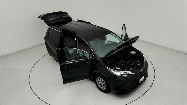 used 2022 Toyota Sienna car, priced at $35,891