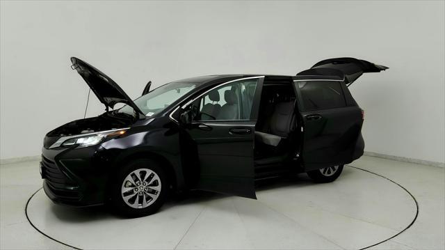 used 2022 Toyota Sienna car, priced at $35,891