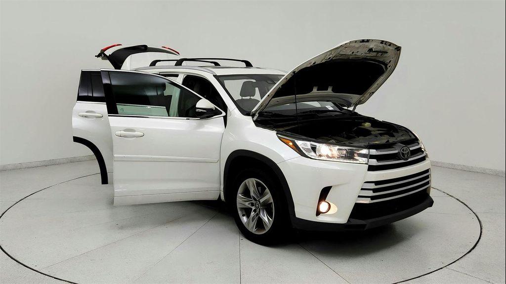 used 2018 Toyota Highlander car, priced at $19,991
