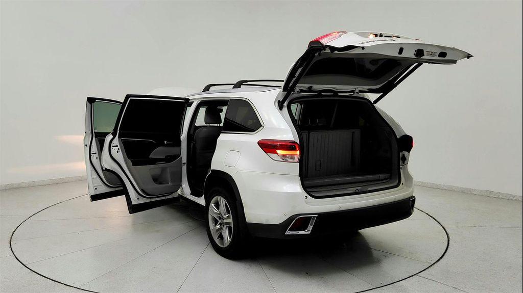used 2018 Toyota Highlander car, priced at $19,991