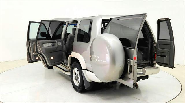 used 2000 Isuzu Trooper car, priced at $7,991