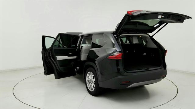 used 2025 Toyota Grand Highlander car, priced at $58,791