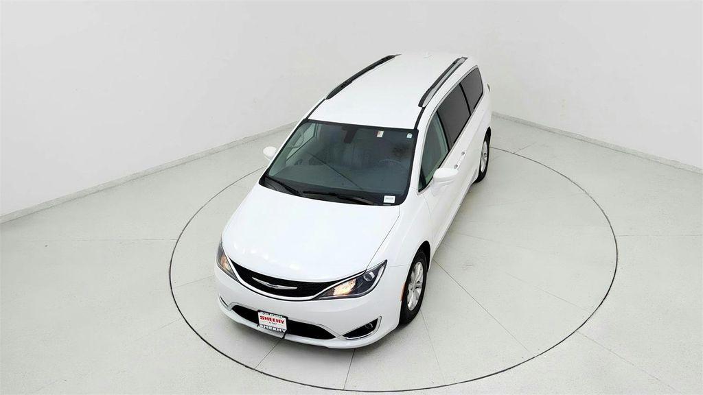 used 2018 Chrysler Pacifica car, priced at $15,091
