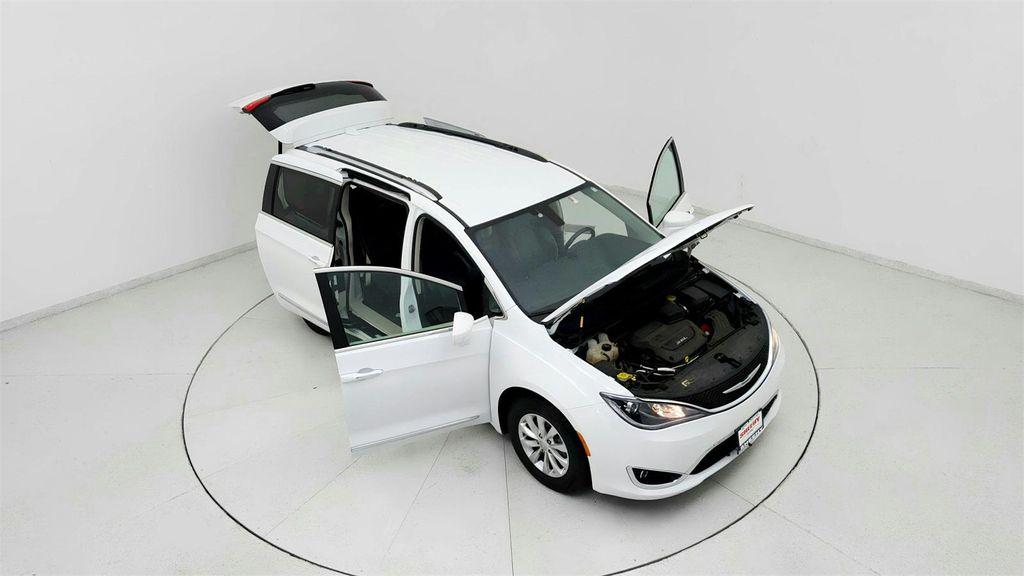 used 2018 Chrysler Pacifica car, priced at $15,091