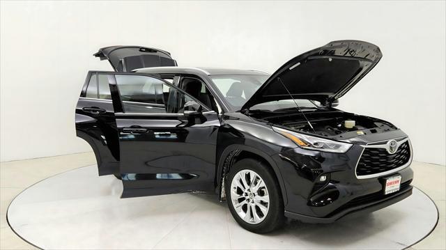 used 2024 Toyota Highlander car, priced at $48,291