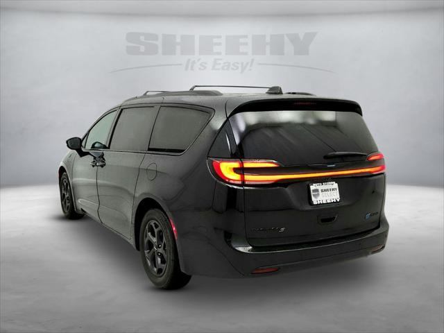 used 2021 Chrysler Pacifica Hybrid car, priced at $23,691