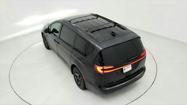 used 2021 Chrysler Pacifica Hybrid car, priced at $23,691