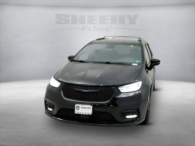 used 2021 Chrysler Pacifica Hybrid car, priced at $23,691