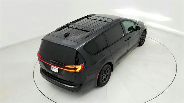 used 2021 Chrysler Pacifica Hybrid car, priced at $23,691