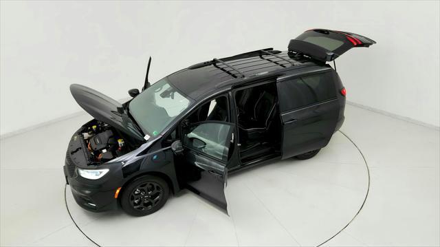 used 2021 Chrysler Pacifica Hybrid car, priced at $23,691