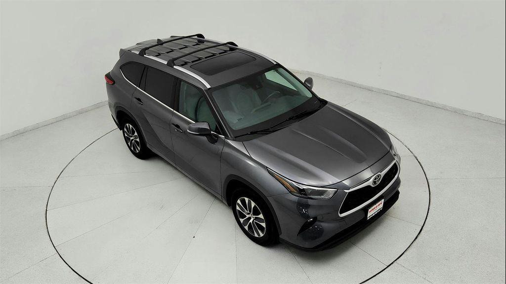 used 2021 Toyota Highlander car, priced at $30,591