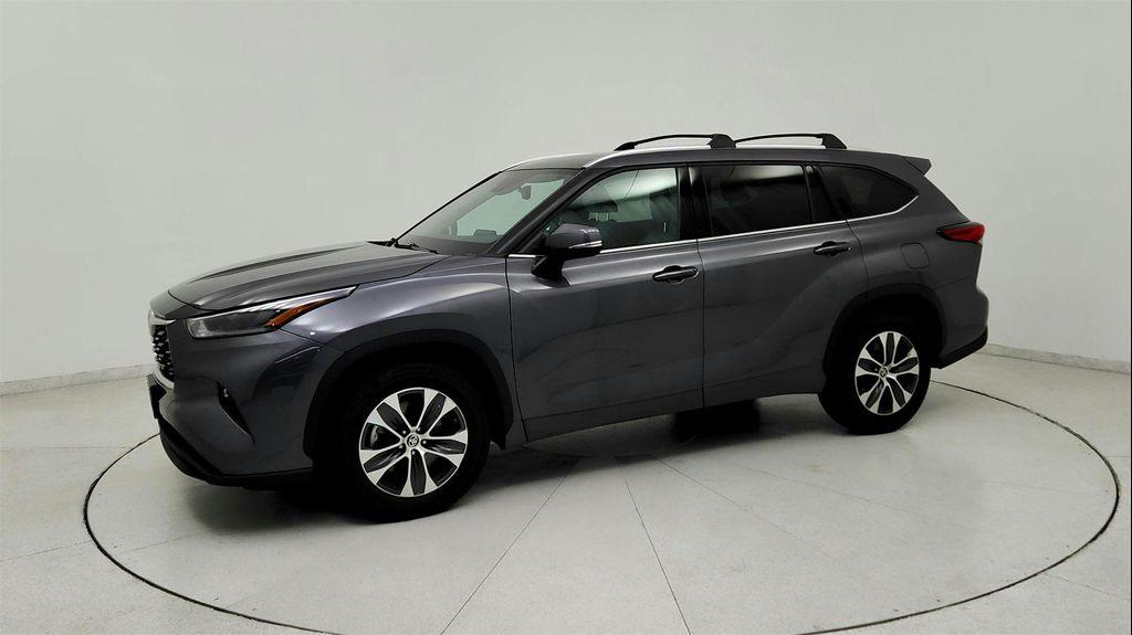 used 2021 Toyota Highlander car, priced at $30,591