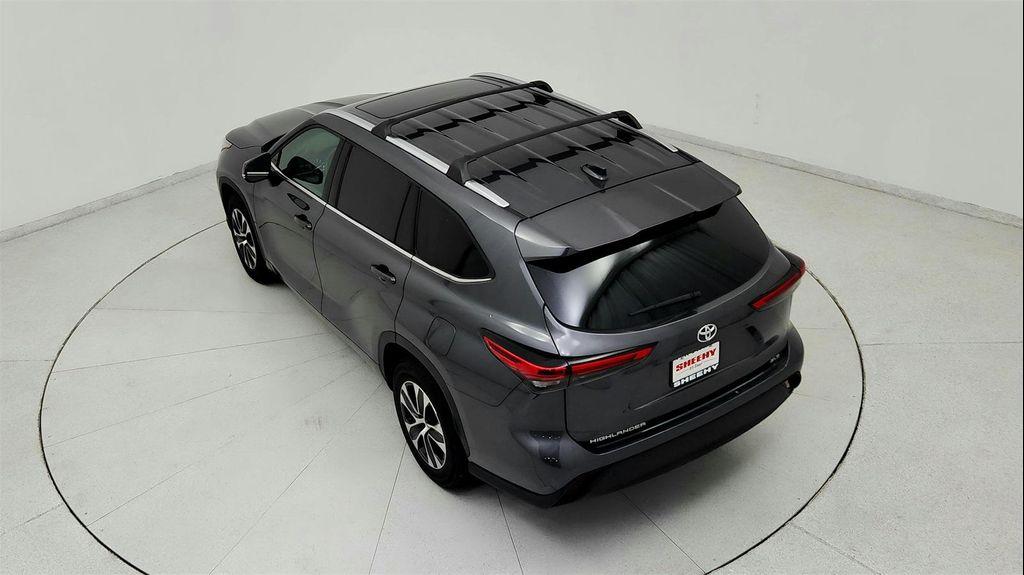 used 2021 Toyota Highlander car, priced at $30,591