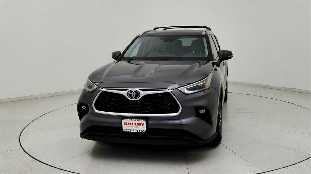 used 2021 Toyota Highlander car, priced at $30,591
