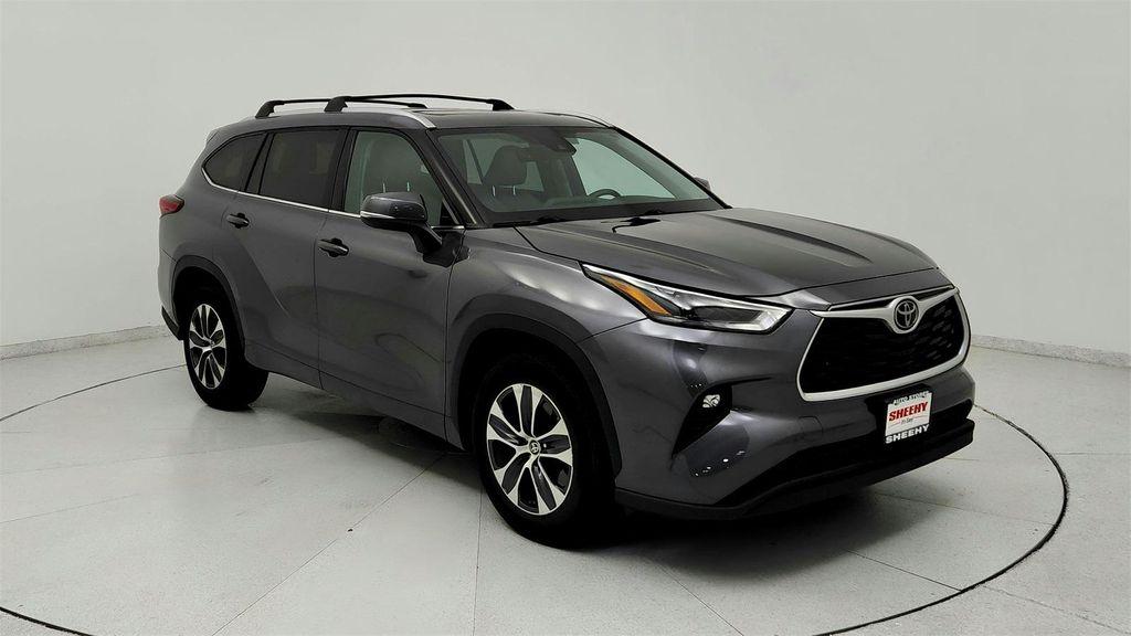 used 2021 Toyota Highlander car, priced at $30,591