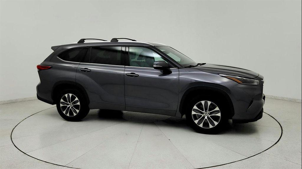 used 2021 Toyota Highlander car, priced at $30,591
